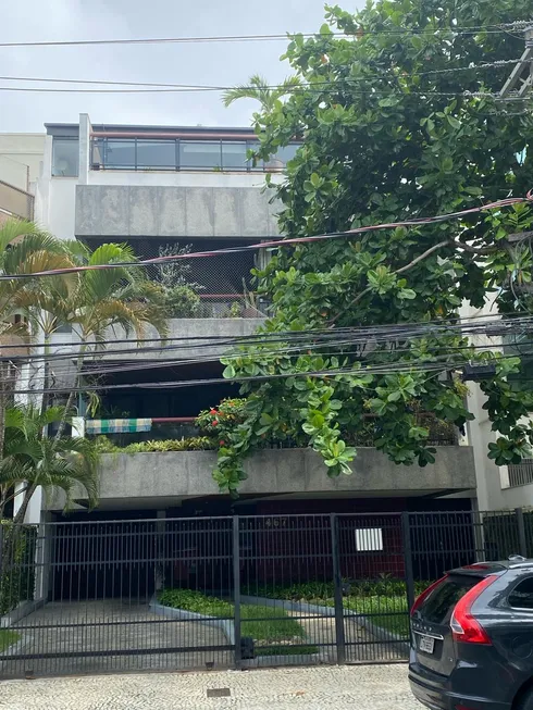 Foto 1 de Apartamento com 3 Quartos para alugar, 122m² em Barra da Tijuca, Rio de Janeiro