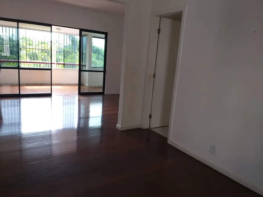 Foto 1 de Apartamento com 3 Quartos à venda, 160m² em Itaigara, Salvador