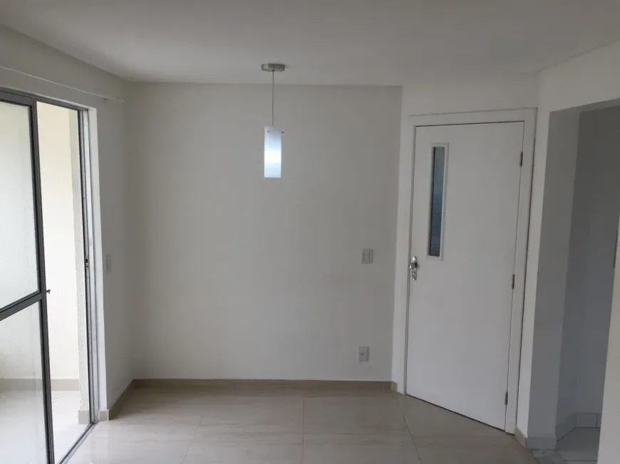 Foto 1 de Apartamento com 3 Quartos para alugar, 55m² em Boa Uniao Abrantes, Camaçari