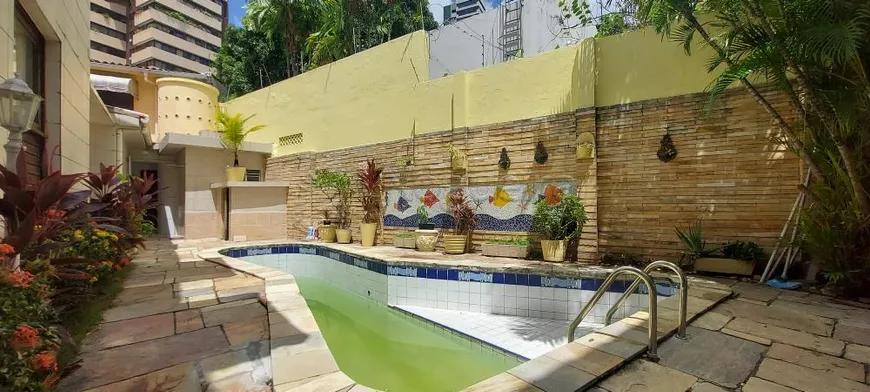 Foto 1 de Casa com 5 Quartos à venda, 365m² em Santana, Recife