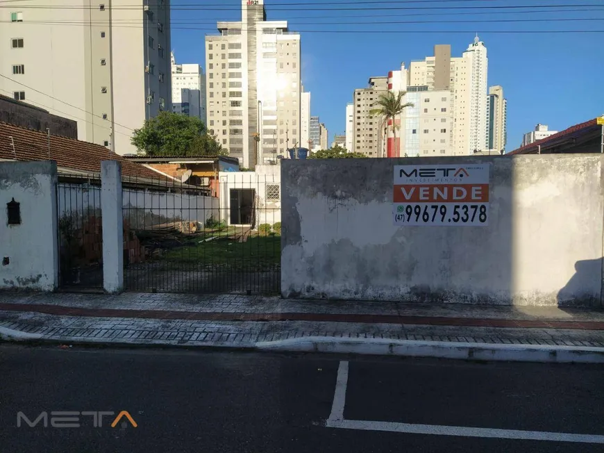 Foto 1 de Lote/Terreno à venda, 300m² em Centro, Balneário Camboriú