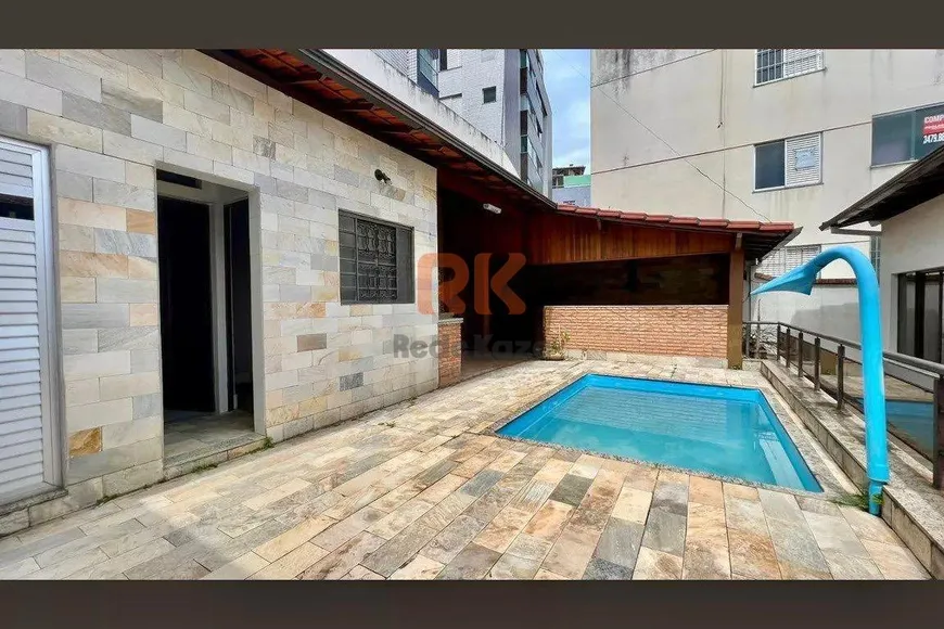 Foto 1 de Casa com 4 Quartos para alugar, 250m² em Itapoã, Belo Horizonte