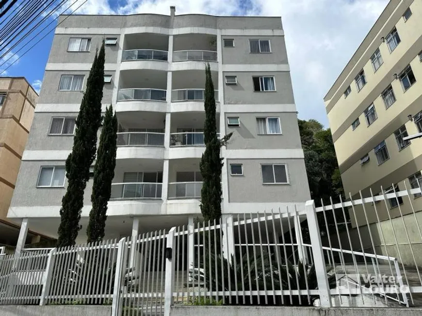 Foto 1 de Apartamento com 2 Quartos para alugar, 70m² em Bingen, Petrópolis