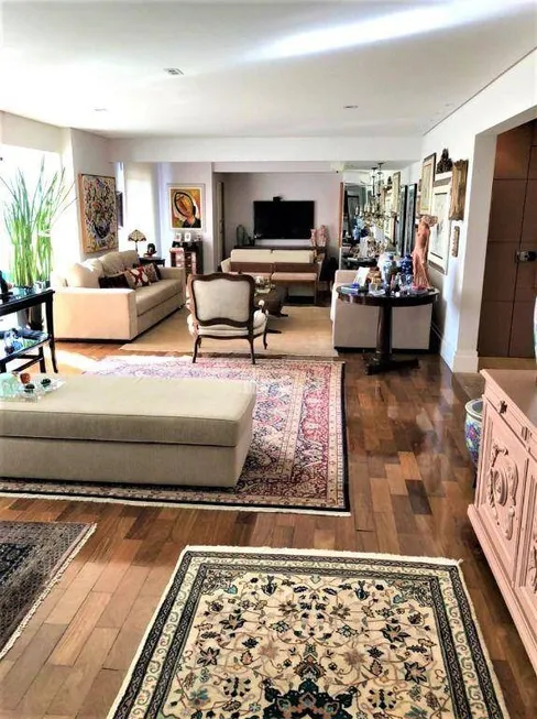 Foto 1 de Apartamento com 3 Quartos para venda ou aluguel, 258m² em Alphaville, Barueri