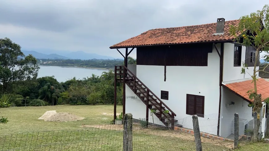Foto 1 de Casa com 2 Quartos para alugar, 1500m² em Ibiraquera, Imbituba