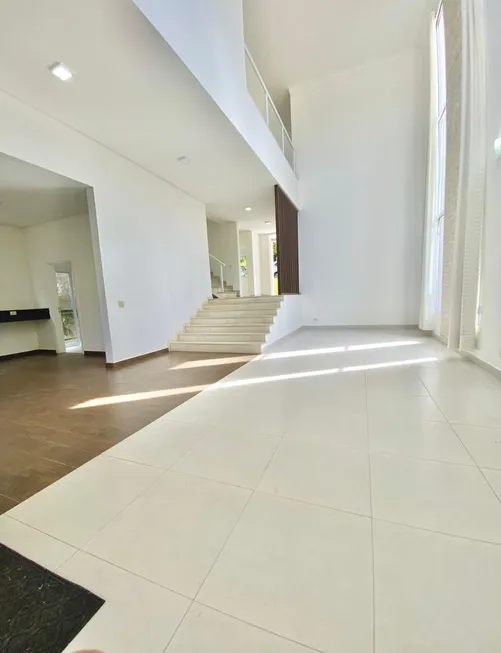 Foto 1 de Casa de Condomínio com 3 Quartos para venda ou aluguel, 280m² em Jardim do Golf I, Jandira