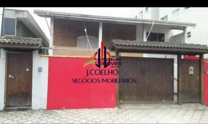 Foto 1 de Casa com 8 Quartos à venda, 400m² em Centro, Ubatuba