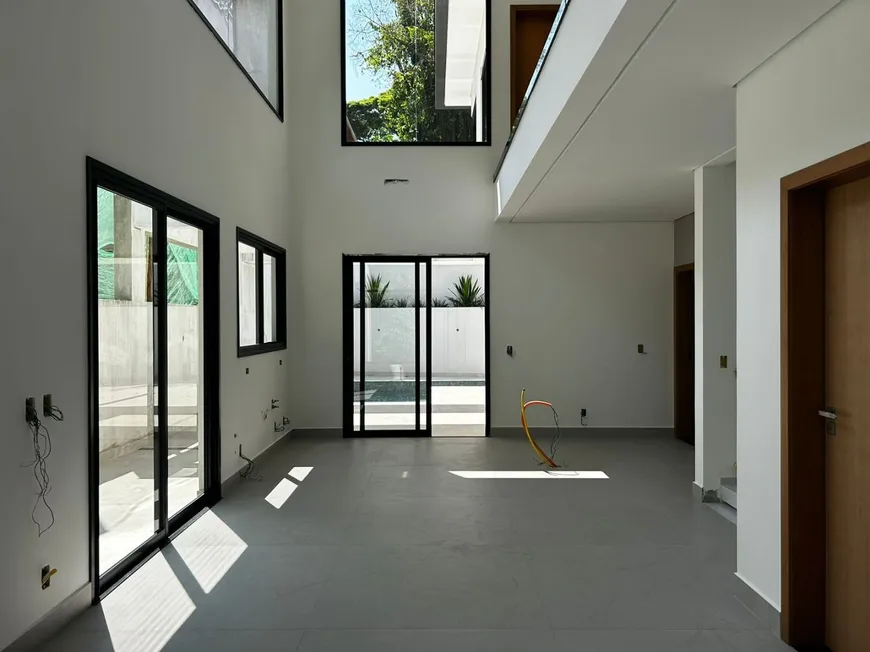 Foto 1 de Casa de Condomínio com 3 Quartos à venda, 250m² em Arua, Mogi das Cruzes