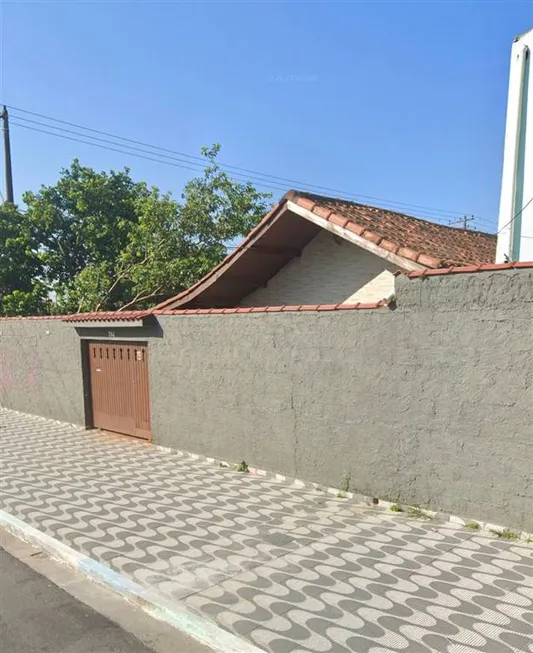 Foto 1 de Casa com 3 Quartos à venda, 120m² em Vila Tupi, Praia Grande