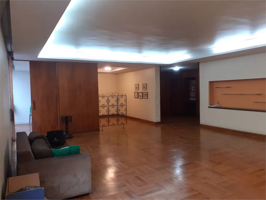 Foto 1 de Apartamento com 3 Quartos à venda, 240m² em Higienópolis, São Paulo