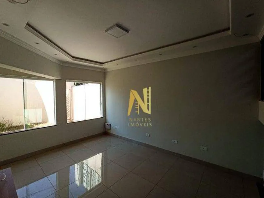 Foto 1 de Casa com 3 Quartos à venda, 230m² em Veraliz, Londrina