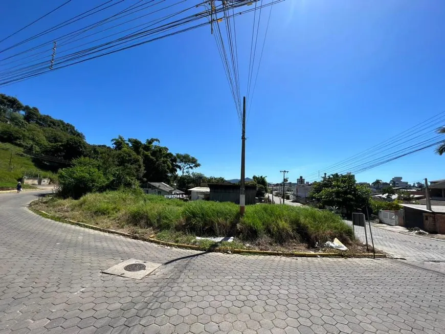 Foto 1 de Lote/Terreno à venda, 380m² em Areias, Camboriú