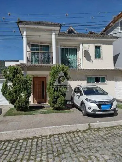 Foto 1 de Casa com 3 Quartos à venda, 250m² em Recreio Dos Bandeirantes, Rio de Janeiro