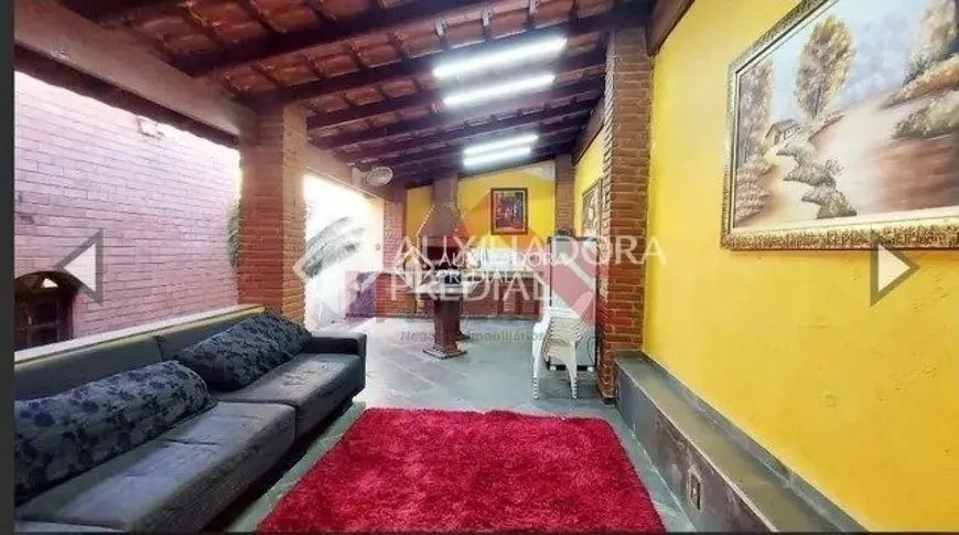 Foto 1 de Casa com 3 Quartos para alugar, 243m² em Nova Gerti, São Caetano do Sul