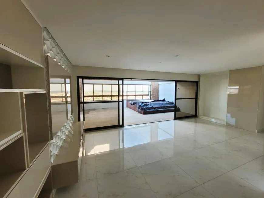 Foto 1 de Cobertura com 4 Quartos à venda, 182m² em Catole, Campina Grande