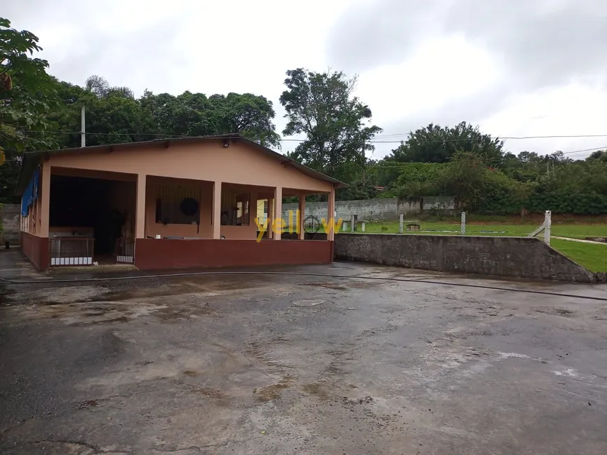Foto 1 de Fazenda/Sítio com 1 Quarto para venda ou aluguel, 120m² em Pouso Alegre, Santa Isabel
