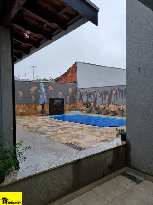 Foto 1 de Casa com 4 Quartos à venda, 200m² em Jardim São Marcos, São José do Rio Preto