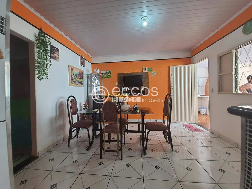 Foto 1 de Casa com 3 Quartos à venda, 270m² em Buritis, Uberlândia