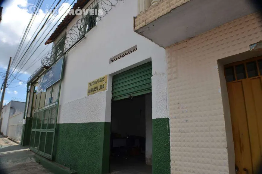 Foto 1 de Galpão/Depósito/Armazém à venda, 451m² em Cachoeirinha, Belo Horizonte