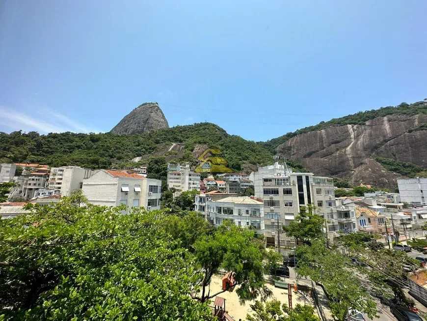 Foto 1 de Cobertura com 3 Quartos para alugar, 270m² em Urca, Rio de Janeiro
