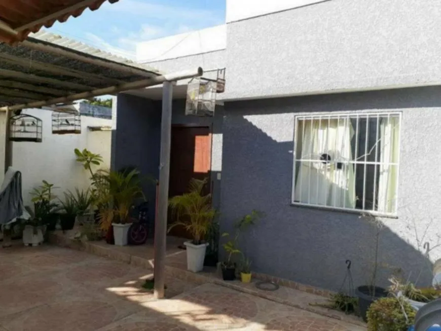 Foto 1 de Casa com 3 Quartos à venda, 85m² em Fazenda Grande do Retiro, Salvador