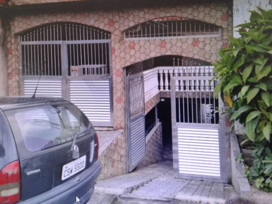 Foto 1 de Sobrado com 3 Quartos à venda, 152m² em Jardim Itapeva, Mauá
