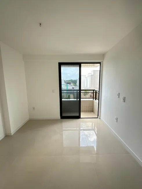 Foto 1 de Apartamento com 3 Quartos à venda, 83m² em Coité, Eusébio