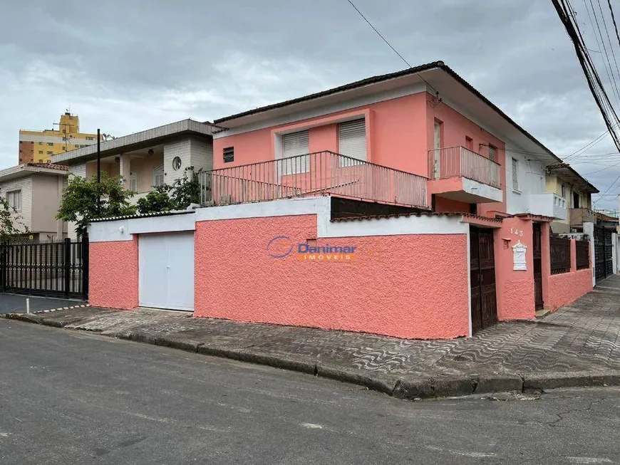 Foto 1 de Casa com 3 Quartos à venda, 106m² em Macuco, Santos