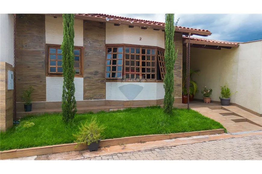 Foto 1 de Casa com 3 Quartos à venda, 240m² em Setor Habitacional Arniqueira, Águas Claras