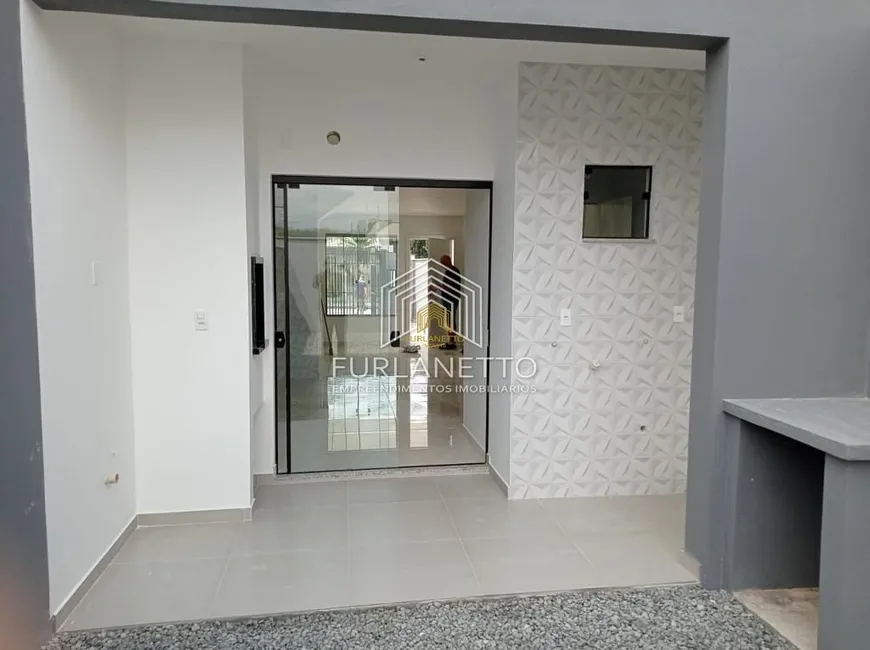 Foto 1 de Casa com 2 Quartos à venda, 111m² em Vila Nova, Joinville