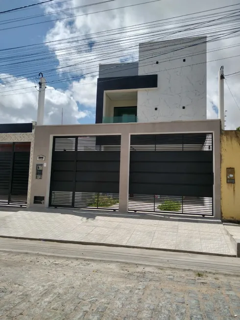 Foto 1 de Casa com 4 Quartos à venda, 149m² em Mangabeira, Feira de Santana