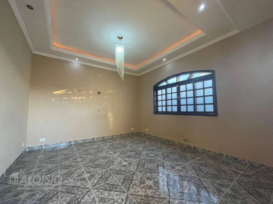 Foto 1 de Casa com 3 Quartos à venda, 151m² em Vila São Geraldo, Taubaté