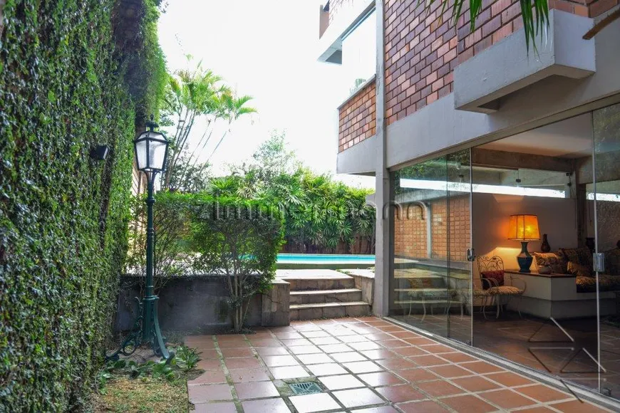 Foto 1 de Casa com 5 Quartos à venda, 680m² em Cidade Jardim, São Paulo