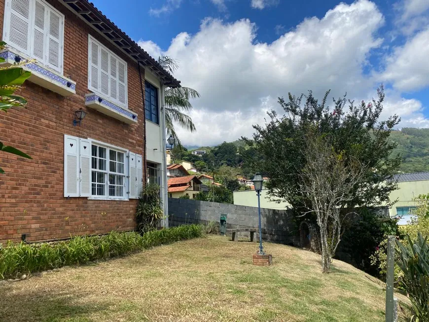 Foto 1 de Casa com 4 Quartos à venda, 100m² em Cônego, Nova Friburgo