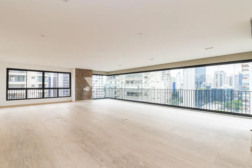 Foto 1 de Apartamento com 4 Quartos à venda, 303m² em Itaim Bibi, São Paulo