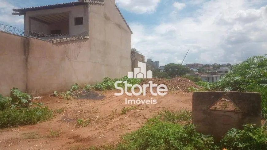 Foto 1 de Lote/Terreno à venda, 300m² em Vigilato Pereira, Uberlândia