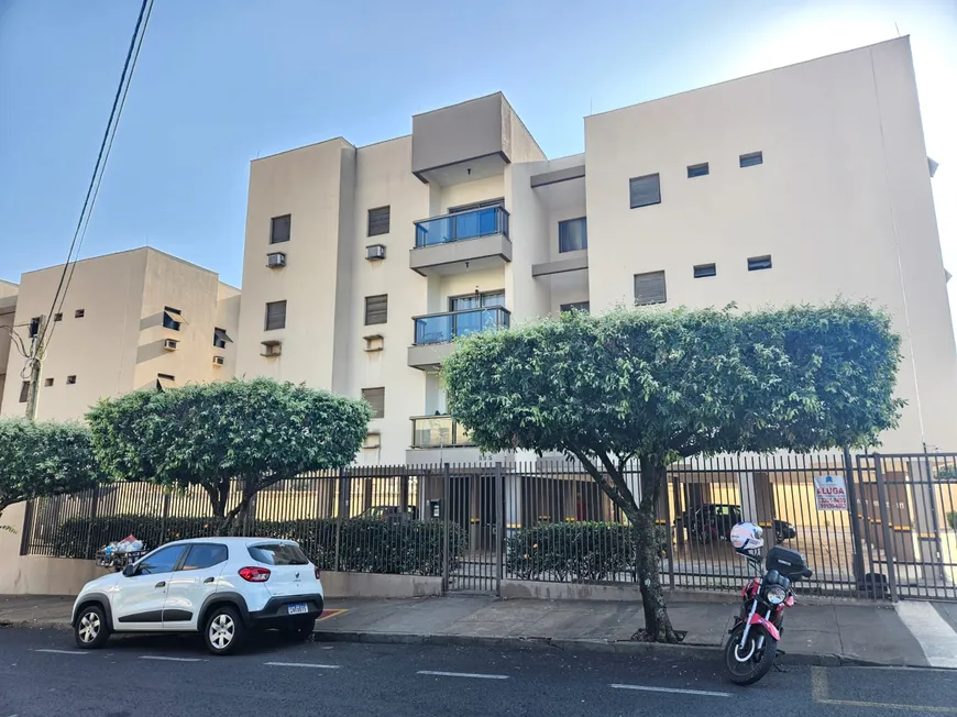 Foto 1 de Apartamento com 3 Quartos para alugar, 110m² em Jardim Urano, São José do Rio Preto