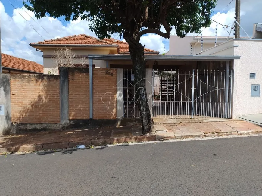 Foto 1 de Casa com 3 Quartos à venda, 182m² em Vila Xavier, Araraquara