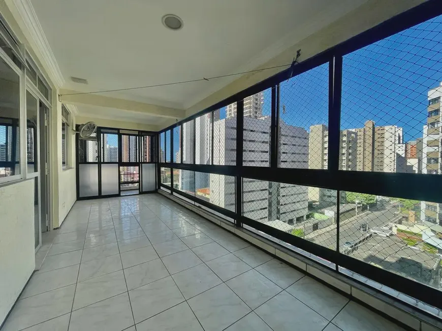 Foto 1 de Apartamento com 3 Quartos à venda, 130m² em Meireles, Fortaleza