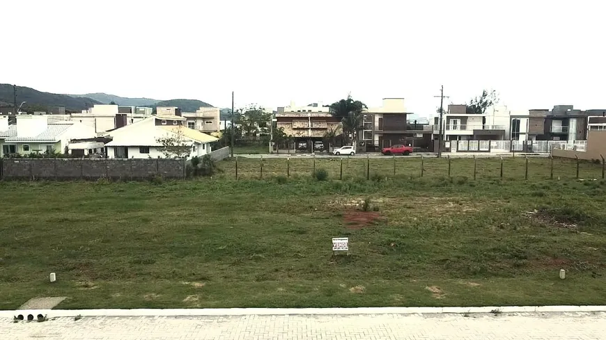 Foto 1 de Lote/Terreno à venda, 360m² em Areias de Palhocinha, Garopaba