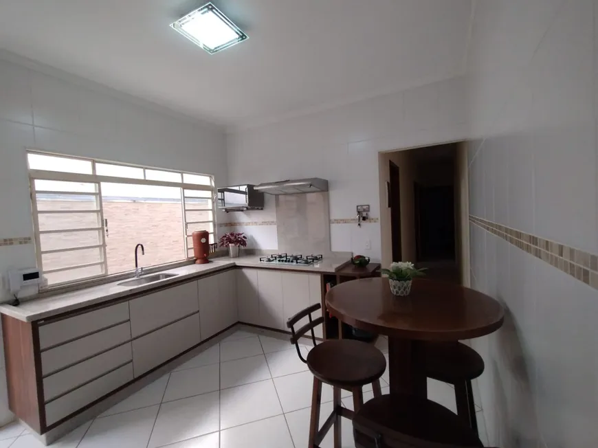Foto 1 de Casa com 3 Quartos à venda, 126m² em Jardim Ouro Verde, Limeira