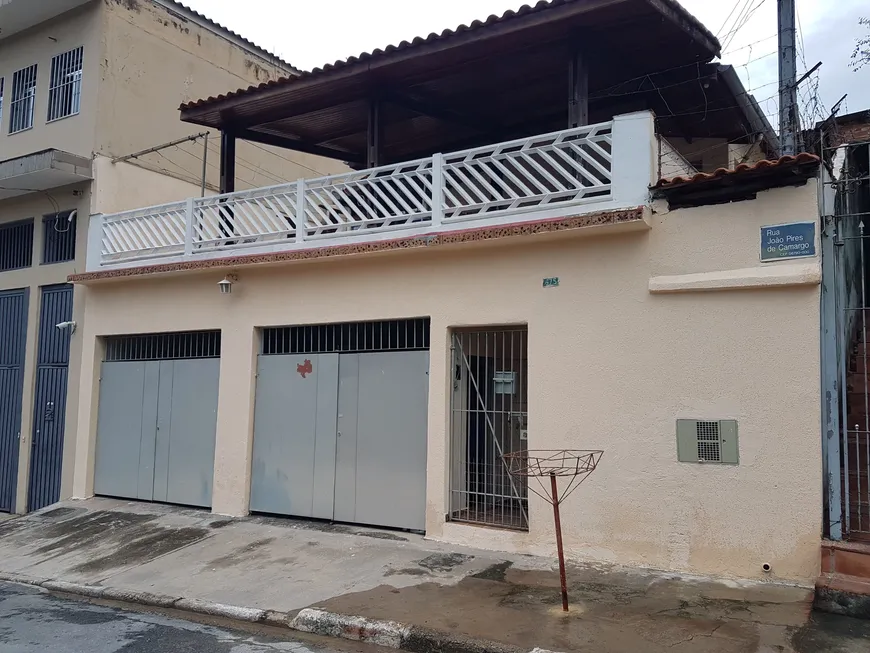 Foto 1 de Casa com 3 Quartos à venda, 203m² em Jardim Mirna, Taboão da Serra