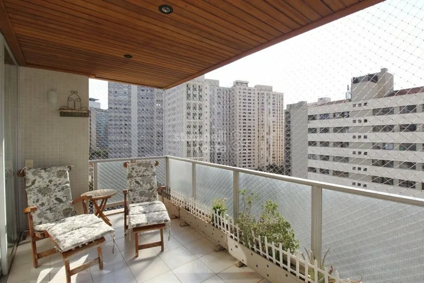 Foto 1 de Apartamento com 4 Quartos à venda, 247m² em Morro dos Ingleses, São Paulo