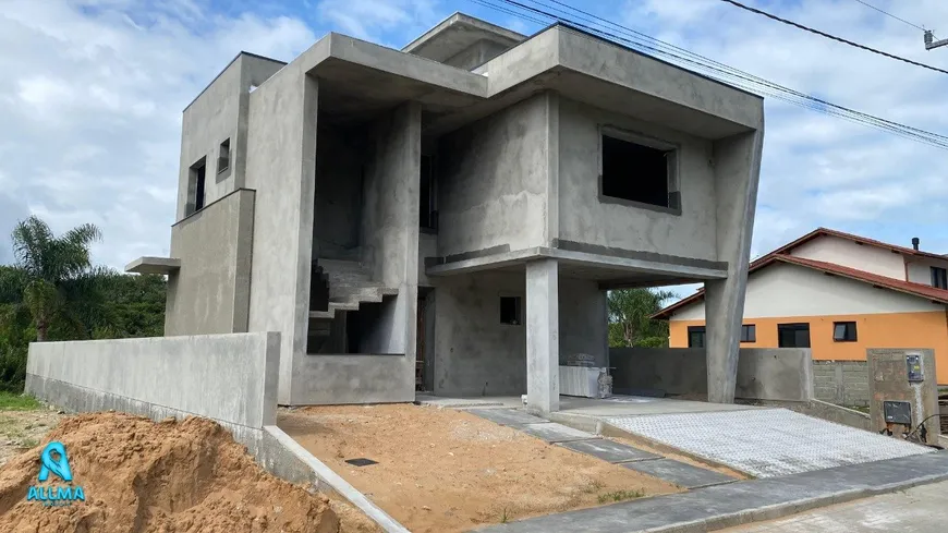 Foto 1 de Casa de Condomínio com 3 Quartos à venda, 231m² em Canasvieiras, Florianópolis