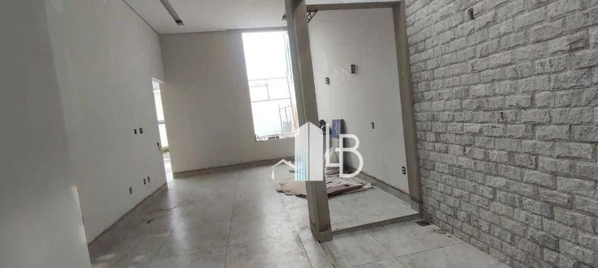 Foto 1 de Casa com 3 Quartos à venda, 150m² em Jardim Botânico, Uberlândia