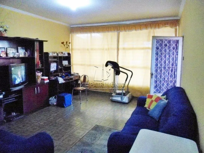 Foto 1 de Casa com 3 Quartos à venda, 217m² em Jardim Botucatu, Sorocaba