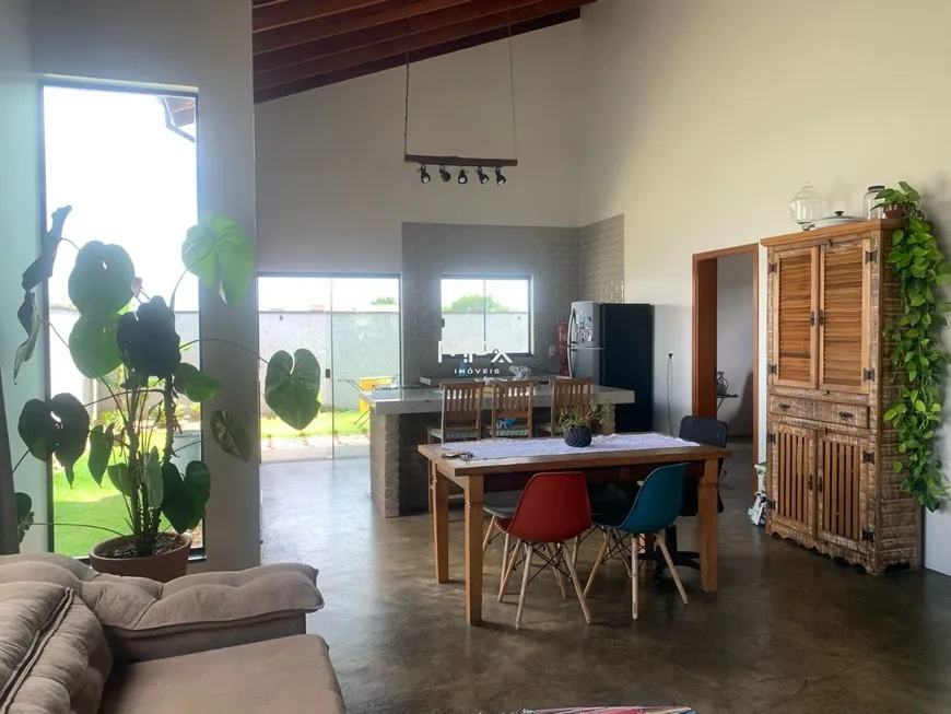 Foto 1 de Casa de Condomínio com 3 Quartos à venda, 140m² em Conjunto Residencial Vitorio Cezarino, Rio das Pedras