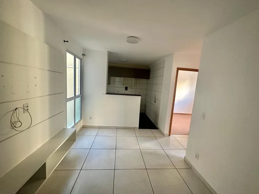 Foto 1 de Apartamento com 2 Quartos para alugar, 40m² em Abrantes, Camaçari