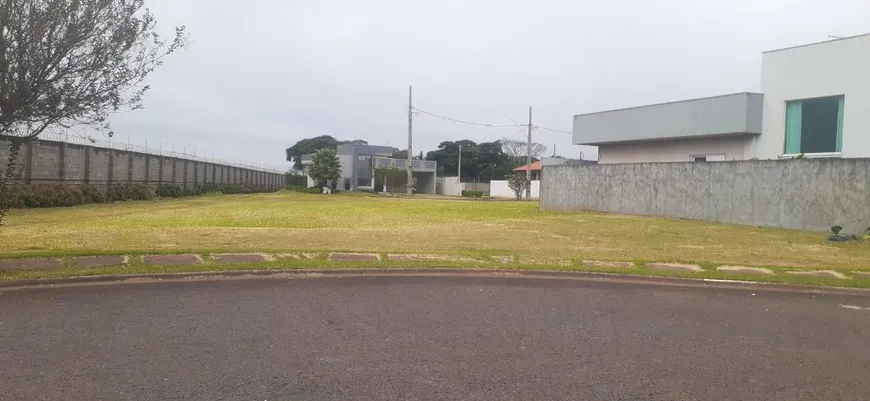 Foto 1 de Lote/Terreno à venda, 381m² em Parque Industrial V, Arapongas