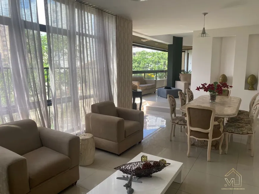 Foto 1 de Apartamento com 4 Quartos à venda, 220m² em Pituba, Salvador